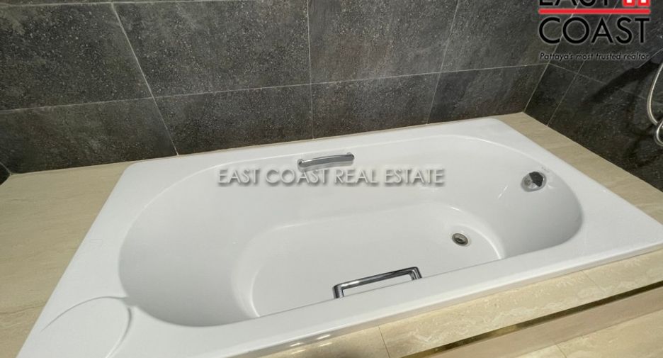 For sale 3 bedrooms house in Si Racha, Chonburi