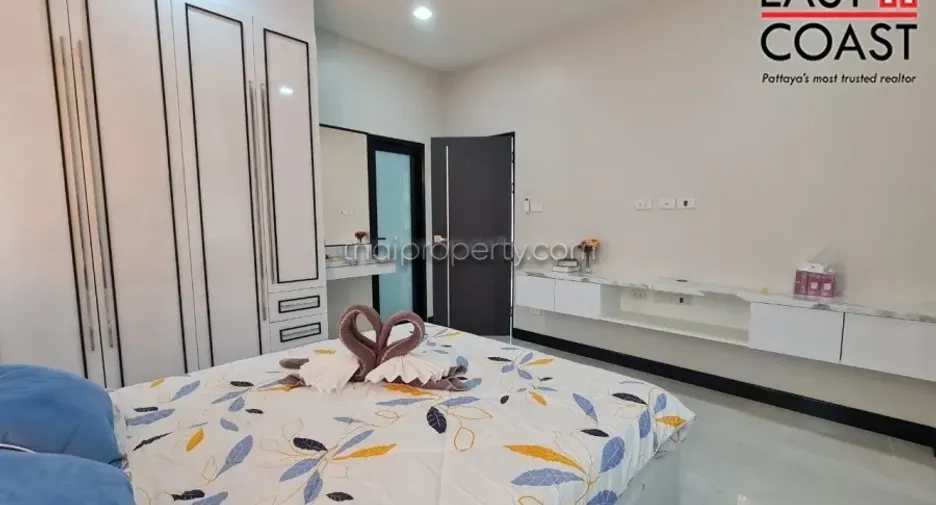 For rent and for sale 4 bedrooms house in Bang Lamung, Chonburi