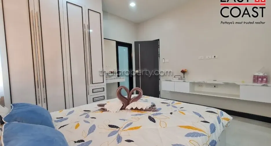 For rent and for sale 4 bedrooms house in Bang Lamung, Chonburi