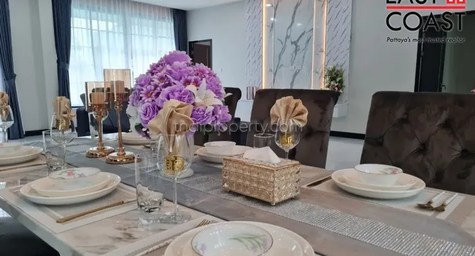 For rent and for sale 4 bedrooms house in Bang Lamung, Chonburi