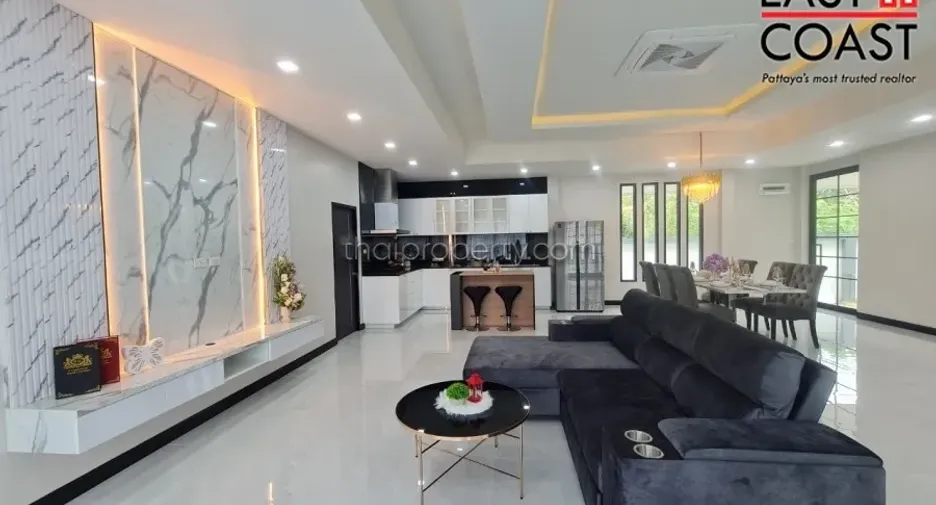 For rent and for sale 4 bedrooms house in Bang Lamung, Chonburi
