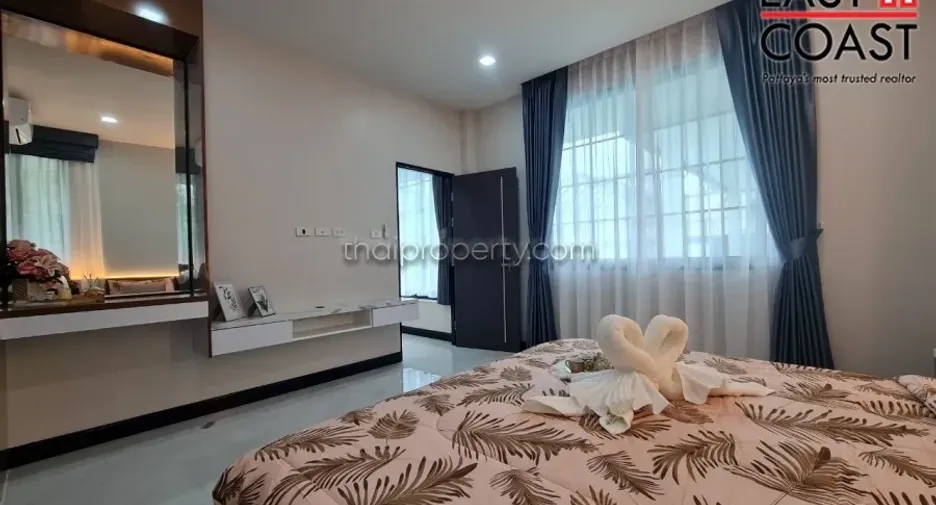 For rent and for sale 4 bedrooms house in Bang Lamung, Chonburi
