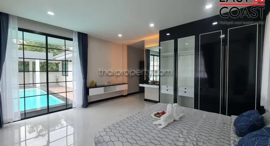 For rent and for sale 4 bedrooms house in Bang Lamung, Chonburi