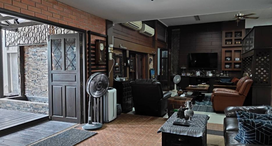 For sale 6 bed house in Thung Khru, Bangkok