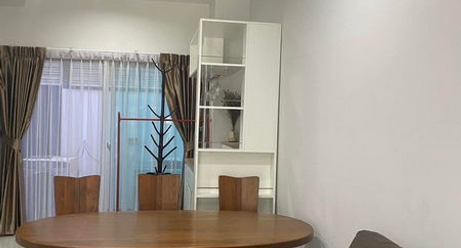 For sale and for rent 3 bed townhouse in Saphan Sung, Bangkok