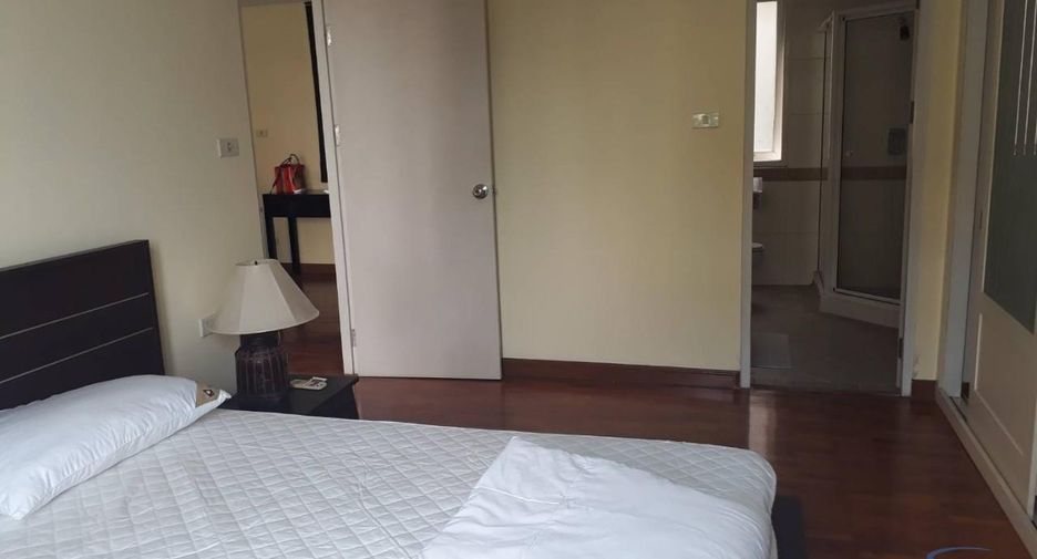 For rent and for sale 1 bed condo in Yan Nawa, Bangkok