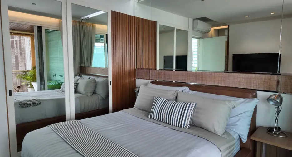 Condo en alquiler y en venta de 4 habitaciones en Khlong Toei, Bangkok