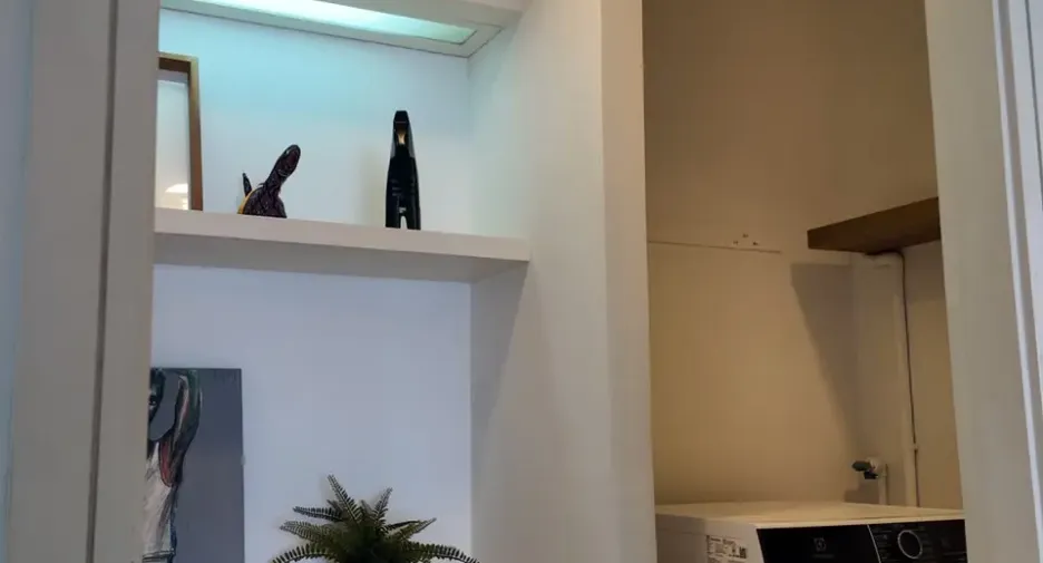Condo en alquiler y en venta de 4 habitaciones en Khlong Toei, Bangkok