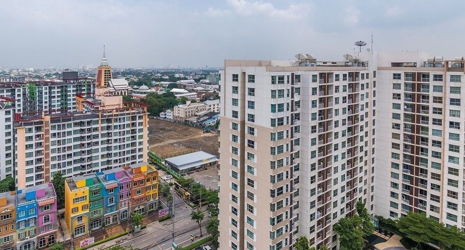 À louer 2 chambres condo à Bang Na, Bangkok