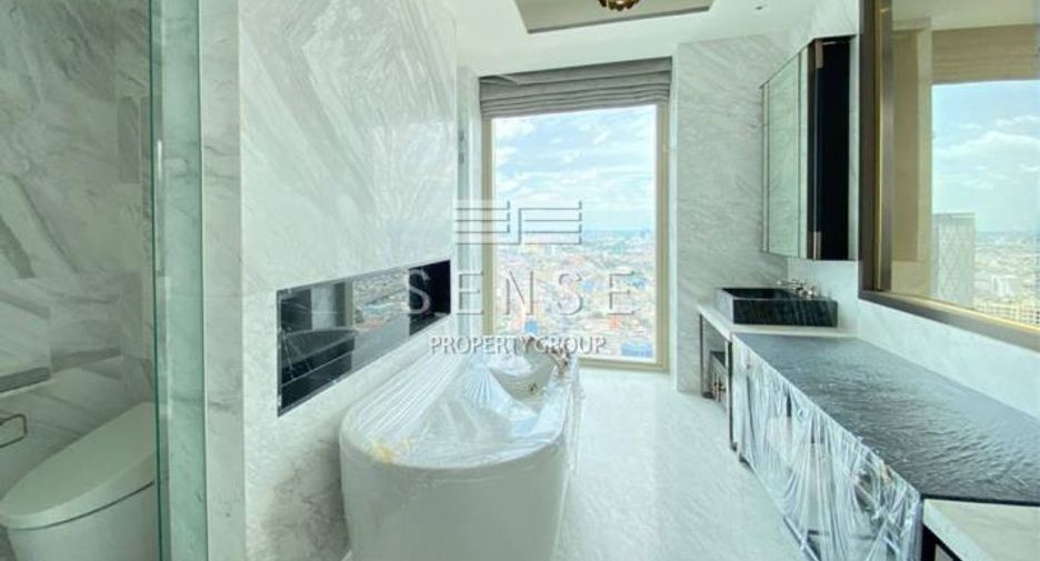 For sale 3 bedrooms condo in Khlong San, Bangkok