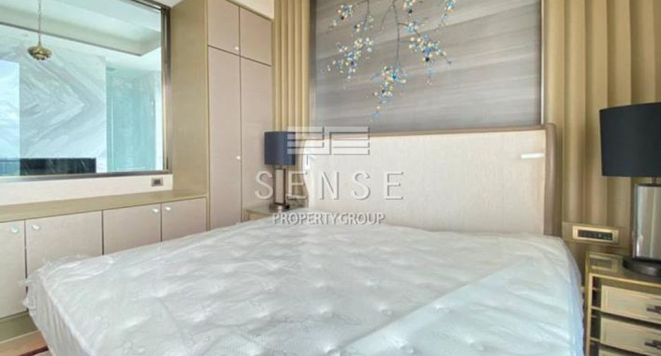 For sale 3 bedrooms condo in Khlong San, Bangkok