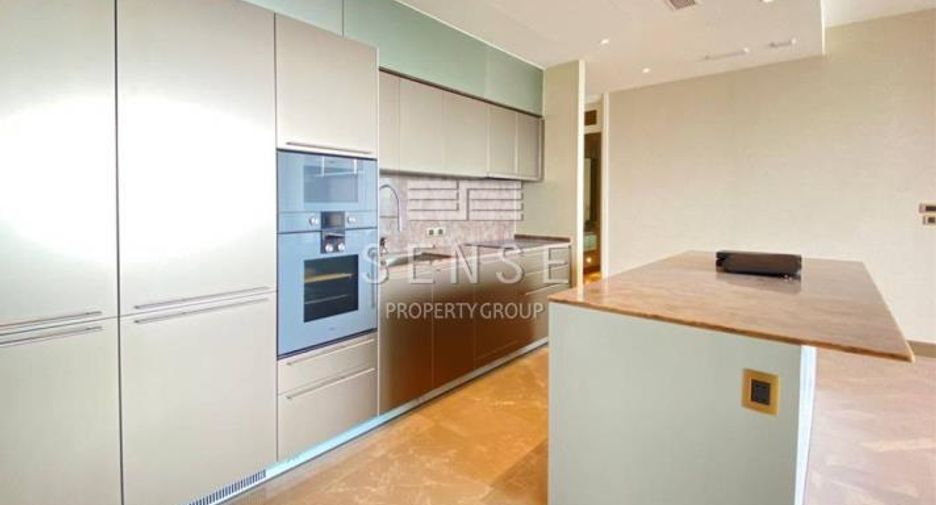 For sale 3 bedrooms condo in Khlong San, Bangkok