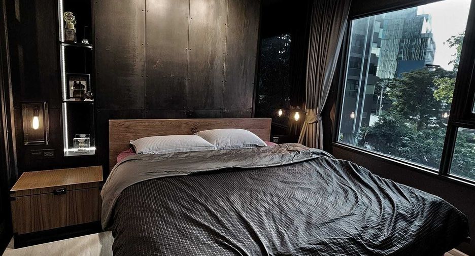 For sale 1 bed condo in Pathum Wan, Bangkok