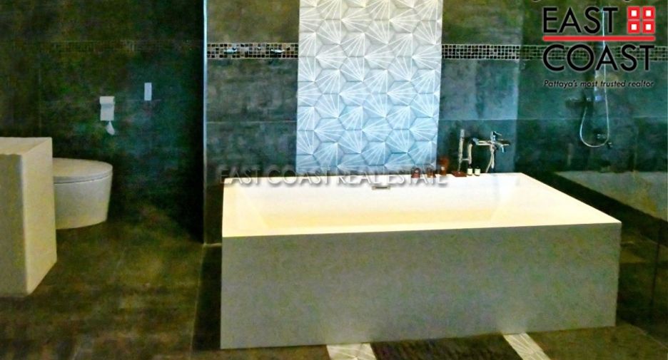 For sale 5 bedrooms house in Bang Lamung, Chonburi