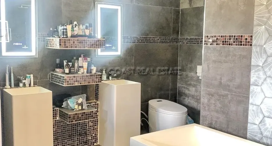 Продажа 5 спальни дом в Банг Ламунг, Чонбури