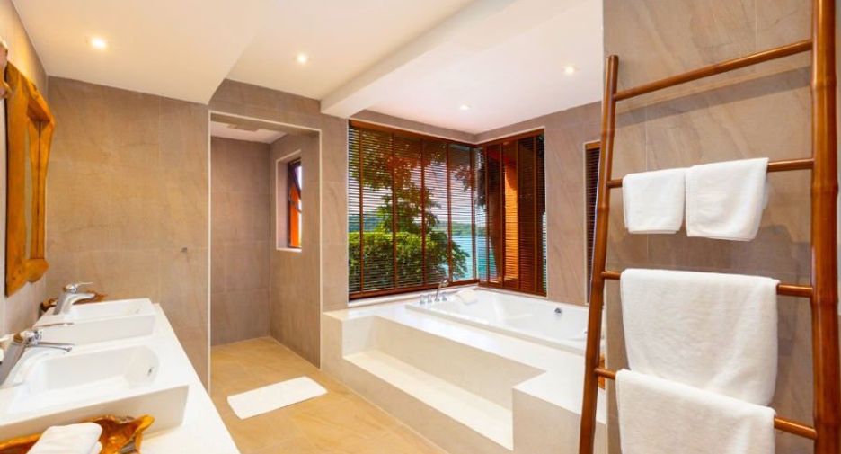 For rent and for sale 5 bedrooms villa in Mueang Phuket, Phuket