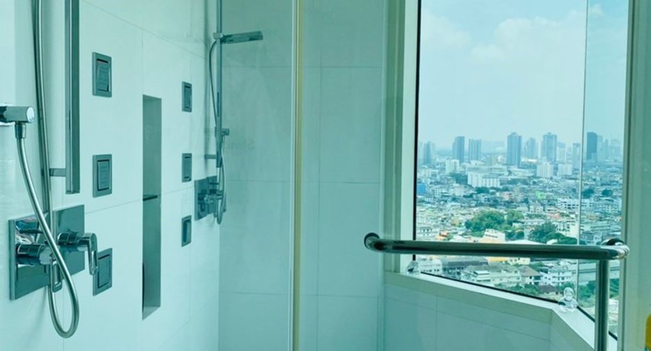 For sale 4 bedrooms condo in Bang Kho Laem, Bangkok