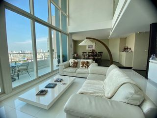 For sale 4 bed condo in Khlong San, Bangkok
