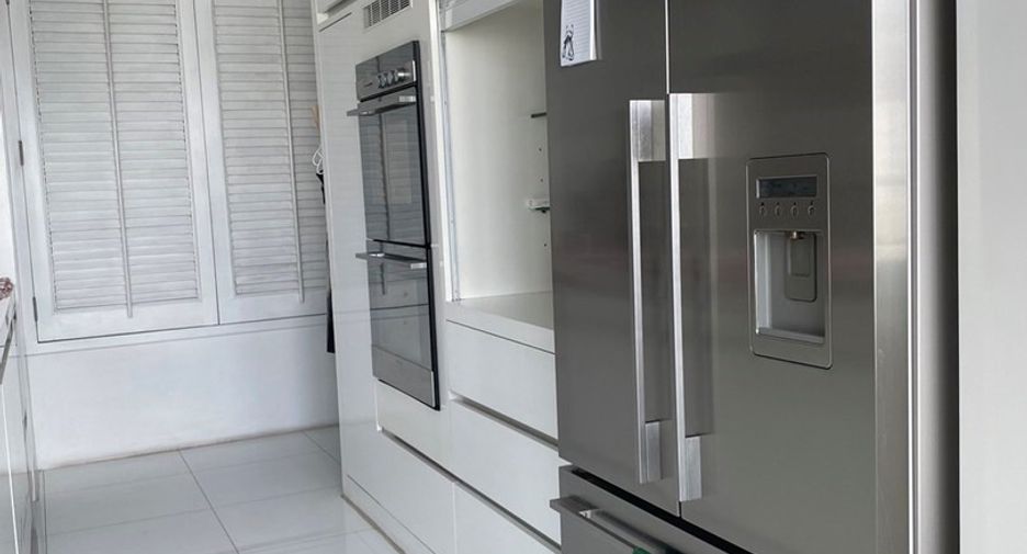 For sale 4 bedrooms condo in Bang Kho Laem, Bangkok