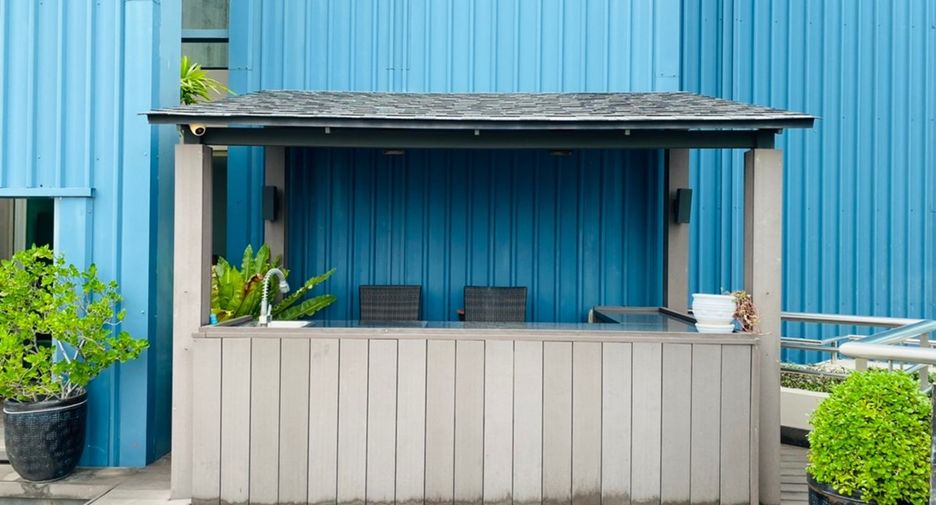 For sale 4 bedrooms condo in Bang Kho Laem, Bangkok