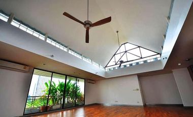 For rent 3 bed condo in Watthana, Bangkok