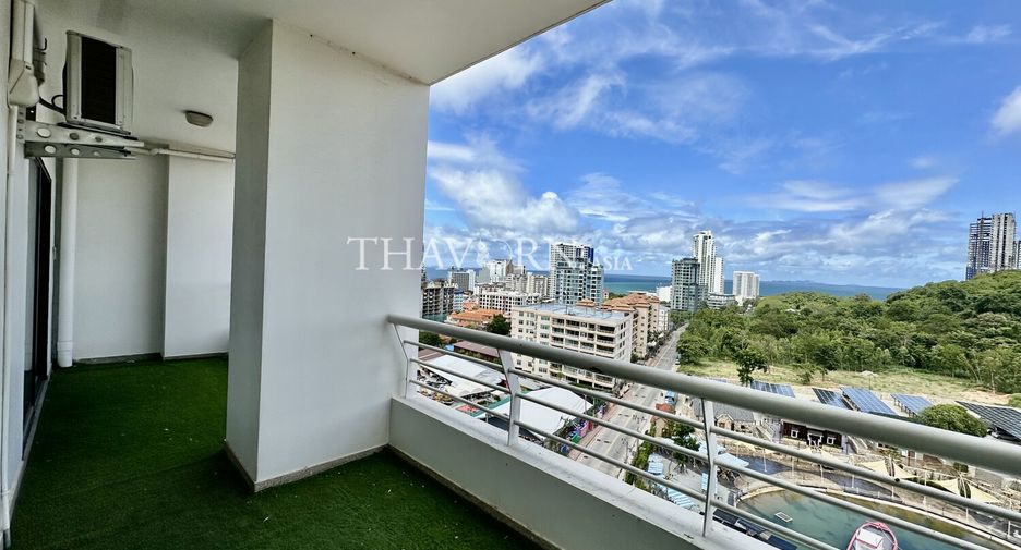 For sale 2 ベッドルーム condo in Bang Lamung, Chonburi