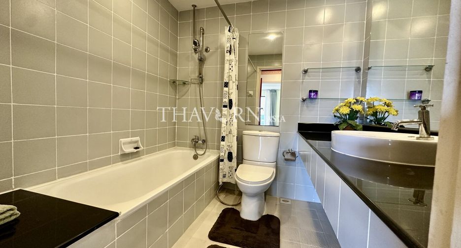 For sale 2 ベッドルーム condo in Bang Lamung, Chonburi