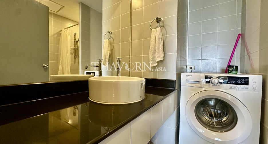 For sale 2 ベッドルーム condo in Bang Lamung, Chonburi