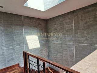 For sale 4 bedrooms house in Phaya Thai, Bangkok