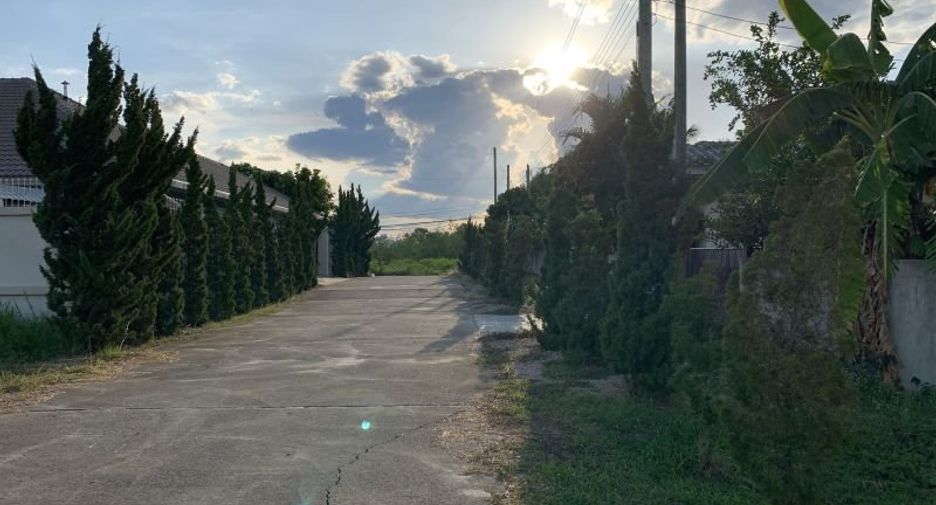 Terreno en venta en San Kamphaeng, Chiang Mai