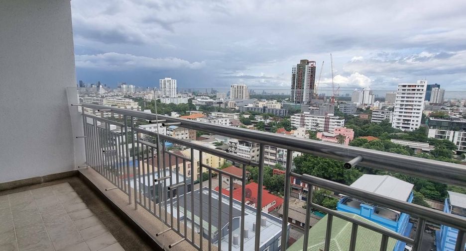 For rent 3 bed apartment in Sathon, Bangkok