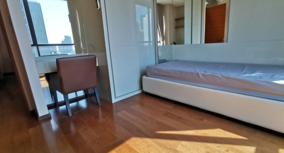 À vendre 2 chambres condo à Khlong Toei, Bangkok