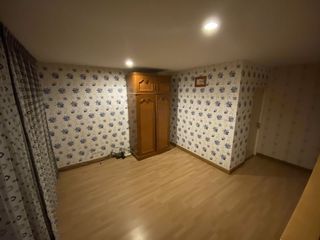 Reihenhaus zur Miete und zum Kauf mit 4 Zimmer in Phra Khanong, Bangkok