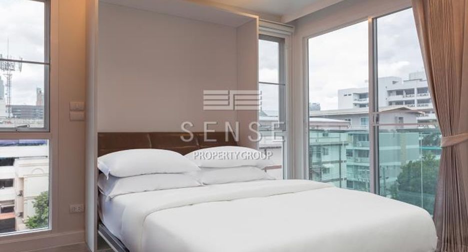 For rent 3 bedrooms condo in Khlong Toei, Bangkok