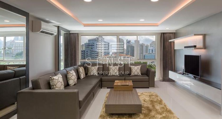For rent 3 bedrooms condo in Khlong Toei, Bangkok