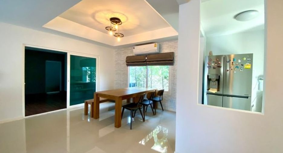 À louer et à vendre 4 chambres maison à San Kamphaeng, Chiang Mai