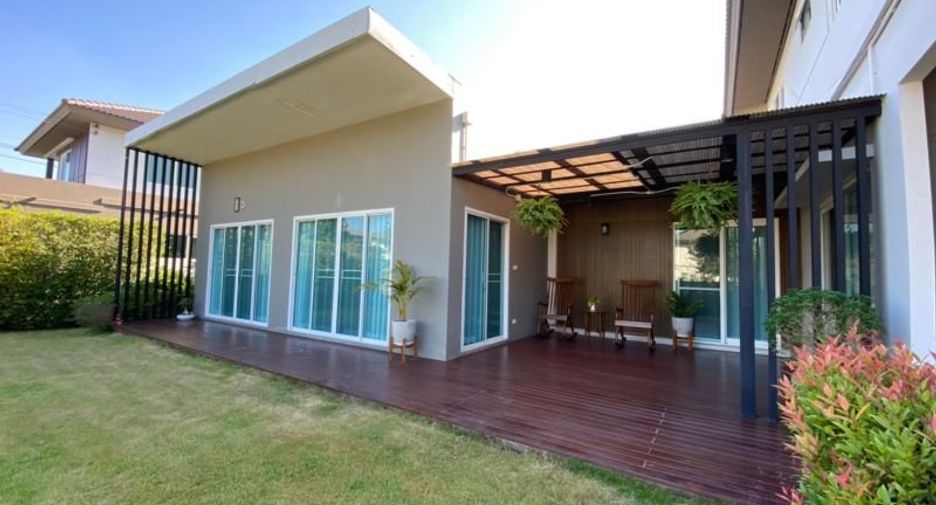 À louer et à vendre 4 chambres maison à San Kamphaeng, Chiang Mai