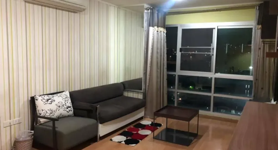 For sale 2 bed condo in Phaya Thai, Bangkok