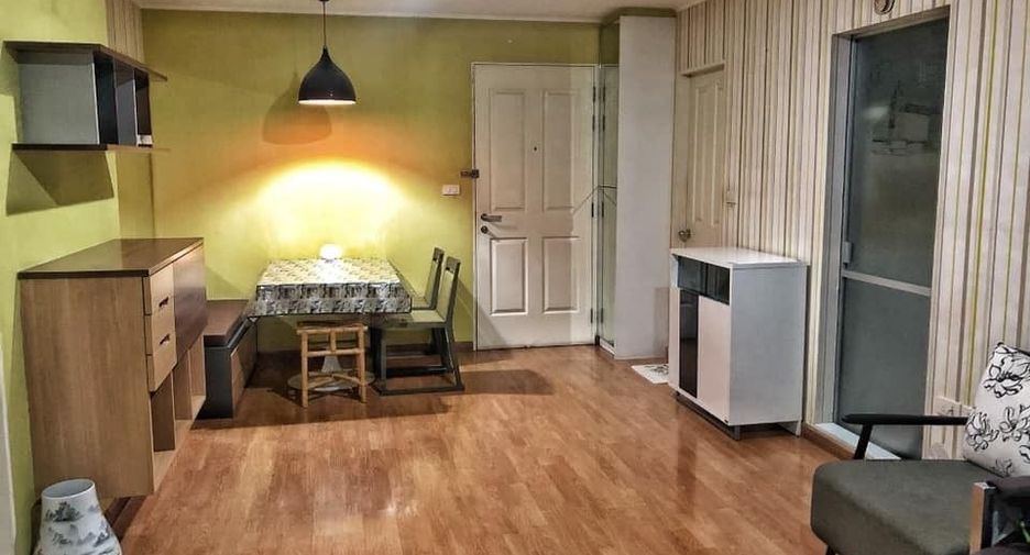 For sale 2 bed condo in Phaya Thai, Bangkok