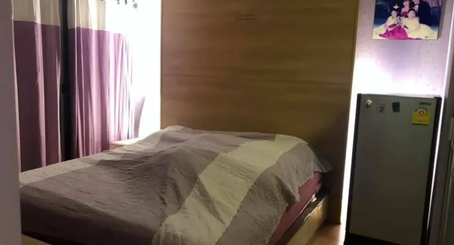 For sale 2 bed condo in Phaya Thai, Bangkok