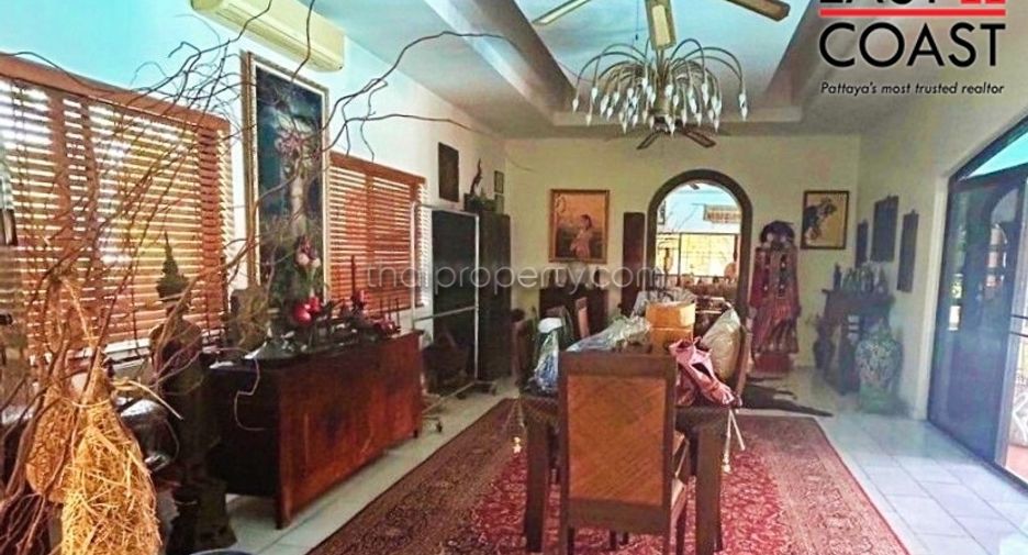 Casa en venta de 6 habitaciones en Bang Lamung, Chonburi