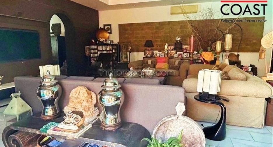 Casa en venta de 6 habitaciones en Bang Lamung, Chonburi