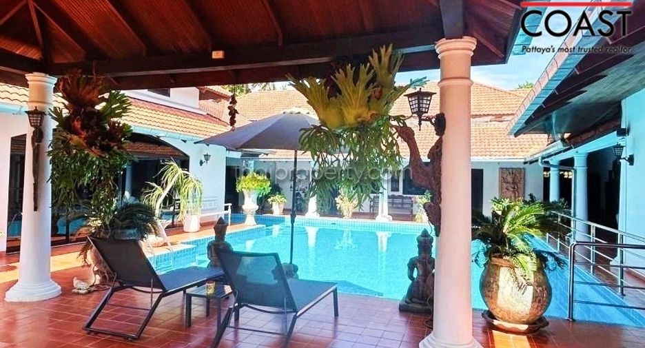 Casa en venta de 6 habitaciones en Bang Lamung, Chonburi