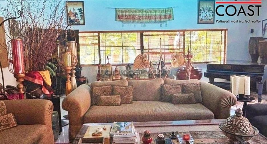 Casa en venta de 6 habitaciones en Bang Lamung, Chonburi