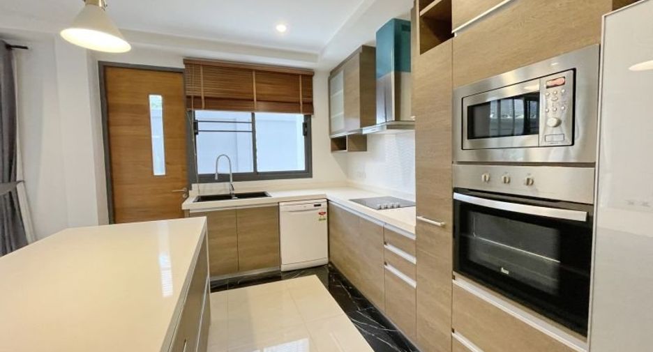 For rent 5 ベッドルーム house in Phra Nakhon, Bangkok