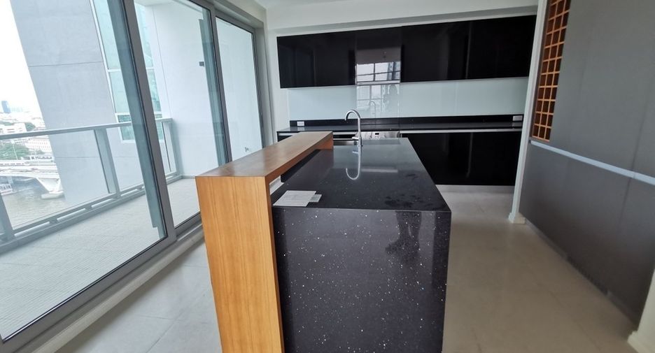 For sale 5 bedrooms condo in Sathon, Bangkok