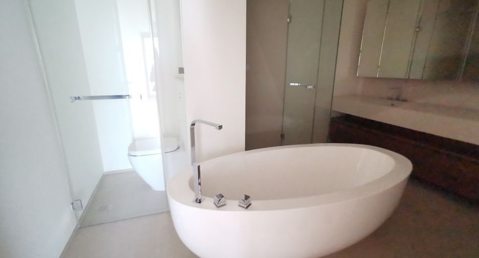 For sale 5 bedrooms condo in Sathon, Bangkok