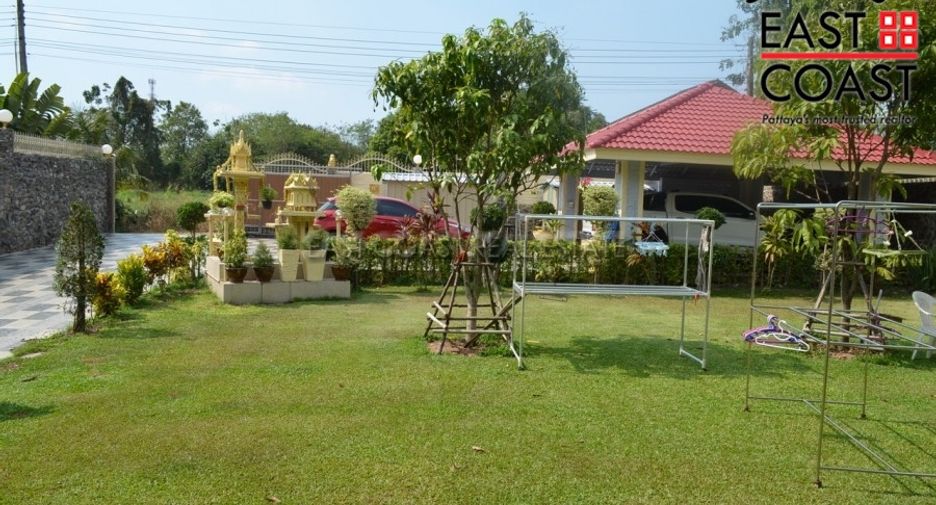 For sale 4 ベッドルーム house in Sattahip, Chonburi