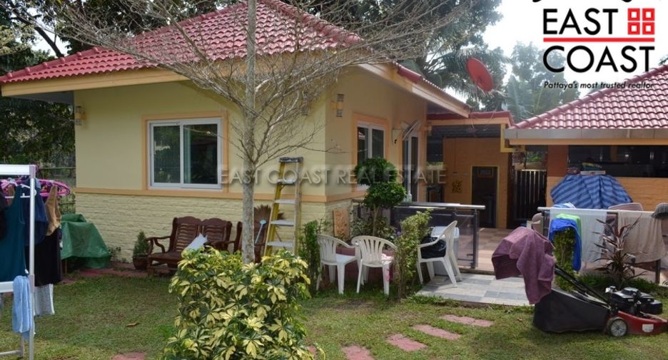 For sale 4 ベッドルーム house in Sattahip, Chonburi
