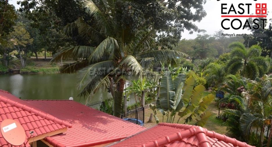 For sale 4 ベッドルーム house in Sattahip, Chonburi